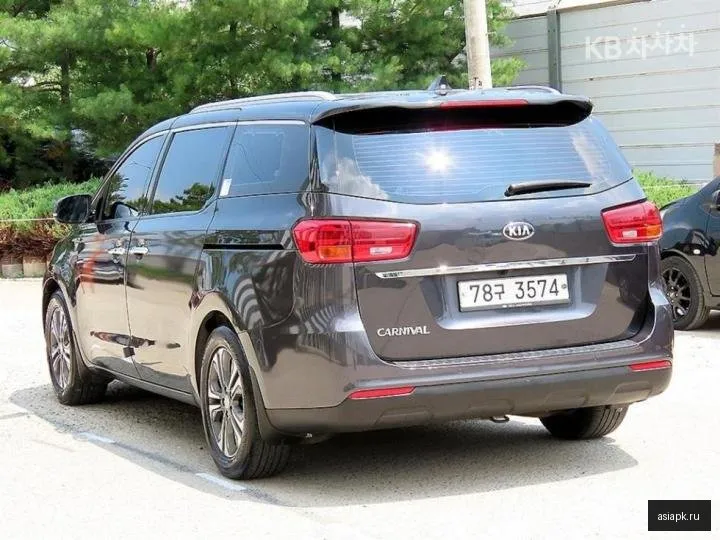 Kia Carnival 3