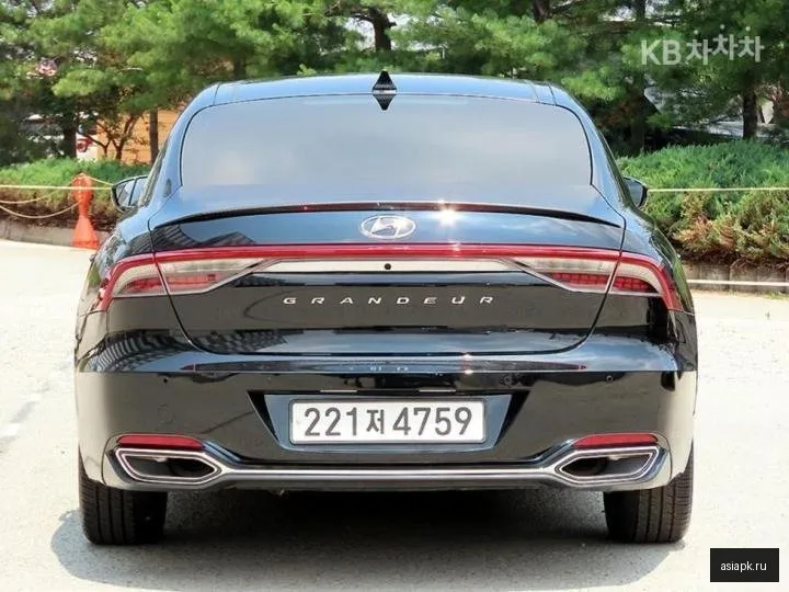 Hyundai Grandeur 4