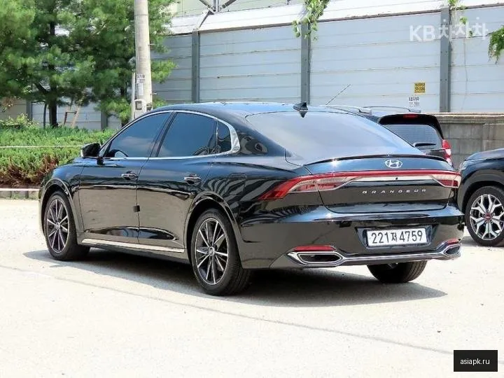 Hyundai Grandeur 3