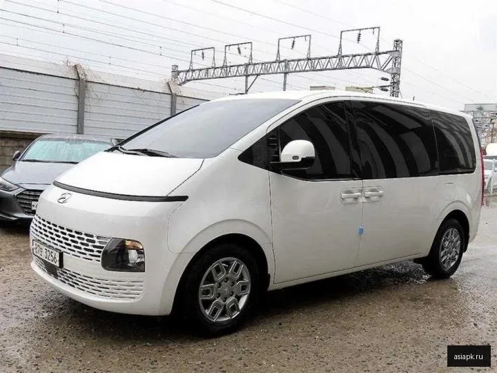 Hyundai Staria 2
