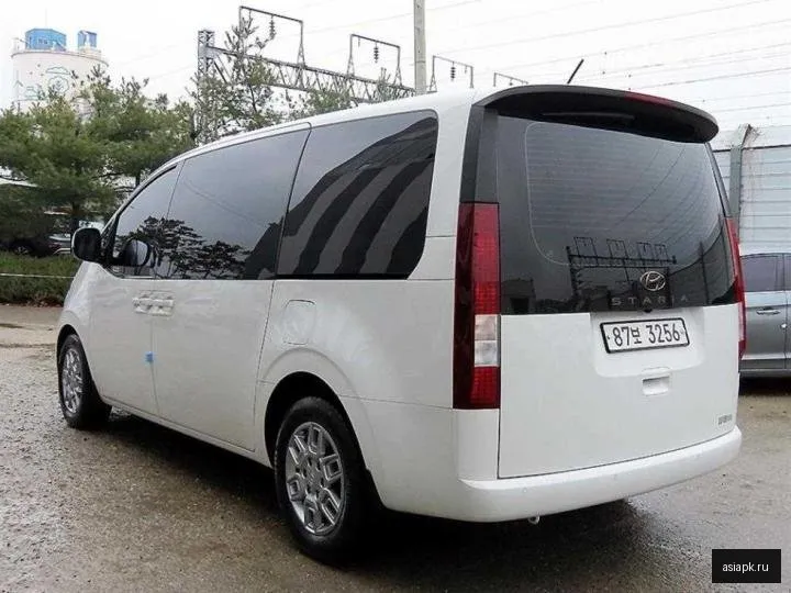Hyundai Staria 3