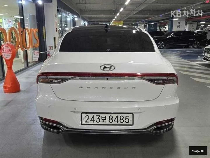 Hyundai Grandeur 6