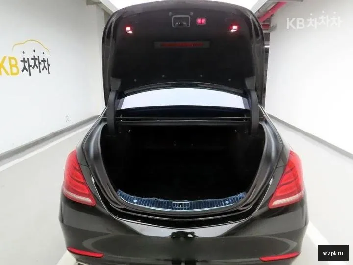 Mercedes-Benz S-Class 5