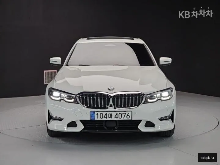 BMW 3-Series 2