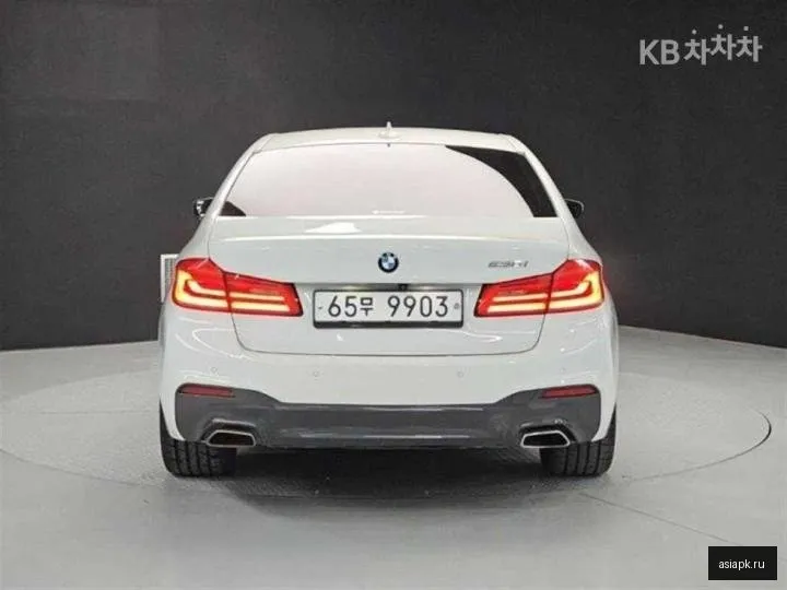 BMW 5-Series 3