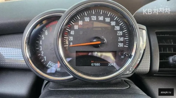 MINI Hatch 6