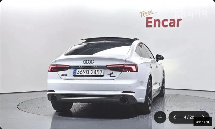 Audi A5 4