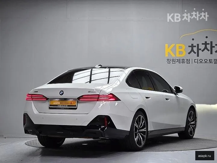 BMW 5-Series 2