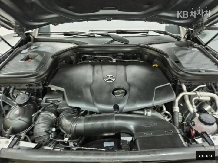Mercedes-Benz GLC-Class 5