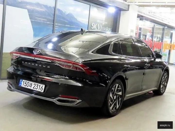 Hyundai Grandeur 4