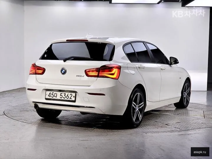 BMW 1-Series 4