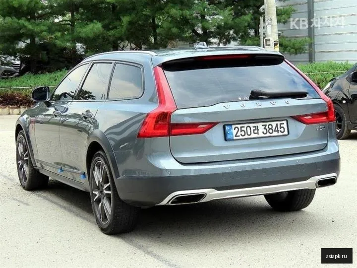 Volvo V90 3