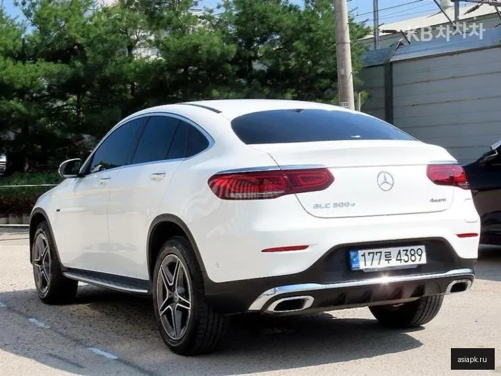 Mercedes-Benz GLC-Class 3