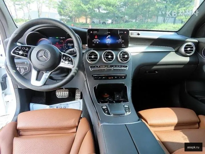 Mercedes-Benz GLC-Class 6