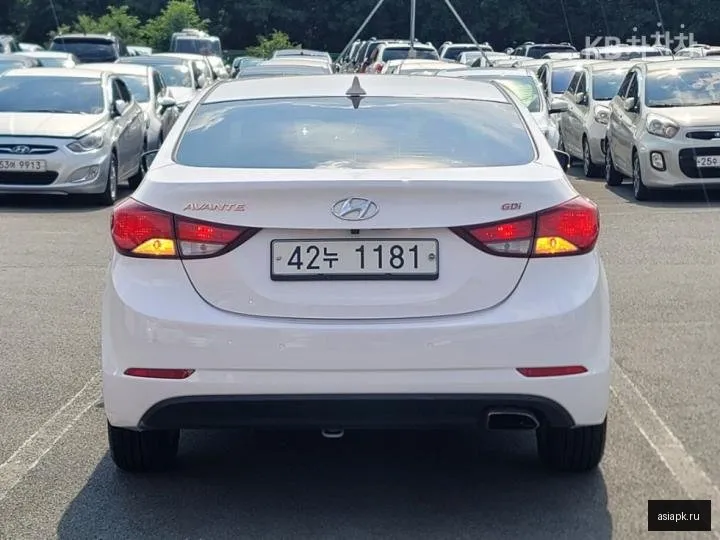 Hyundai Avante 4