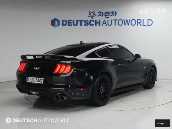 Ford Mustang 2