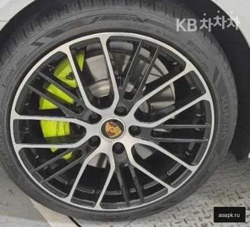 Porsche Panamera 5