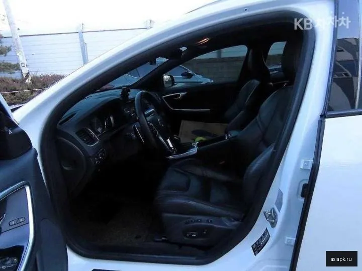 Volvo V60 5