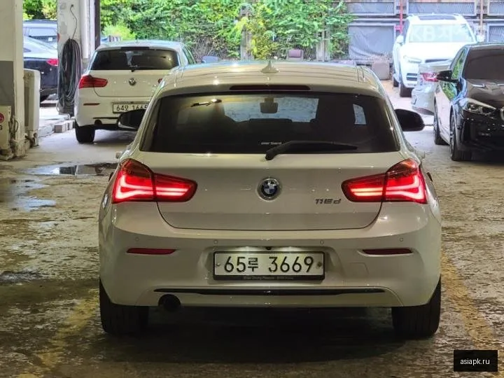 BMW 1-Series 5