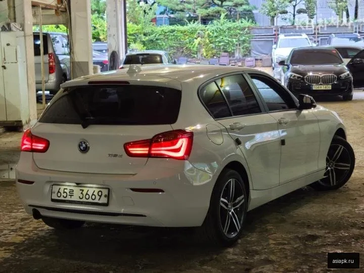 BMW 1-Series 6