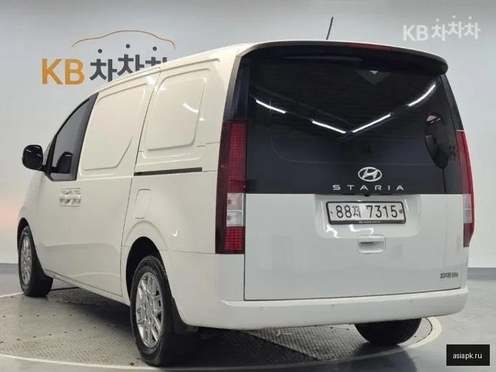 Hyundai Staria 2