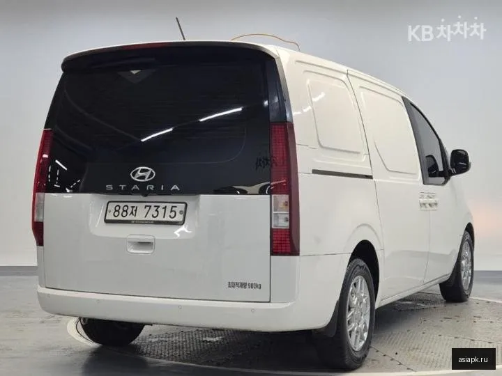 Hyundai Staria 3