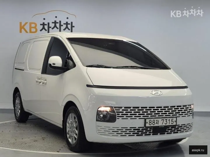 Hyundai Staria 4