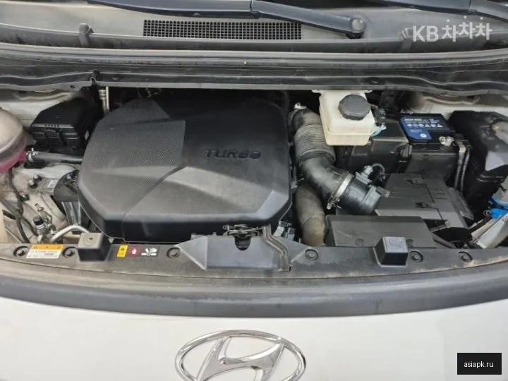 Hyundai Staria 5