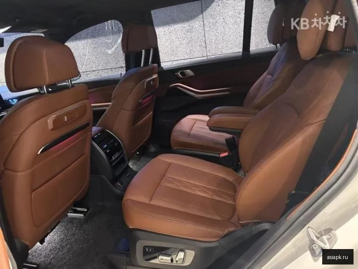 BMW X7 6