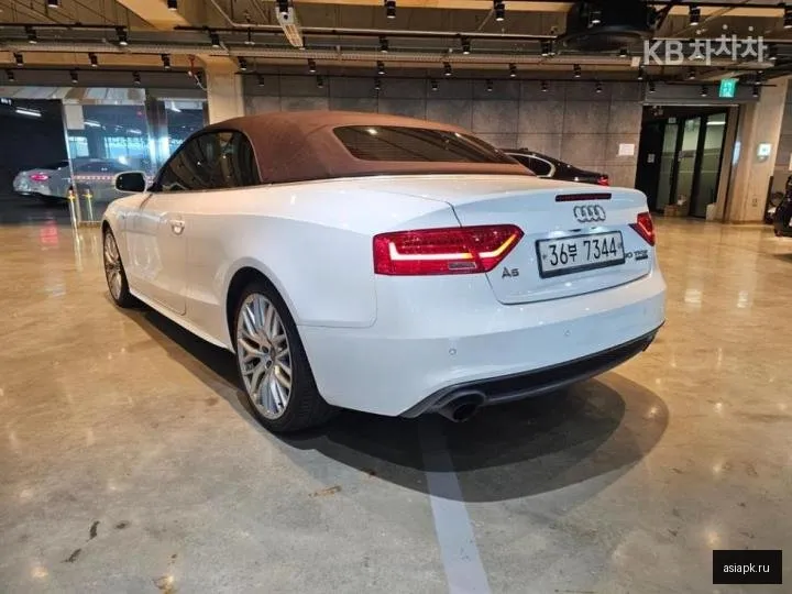 Audi A5 4
