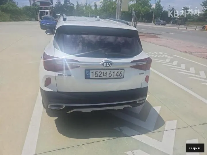Kia Seltos 4