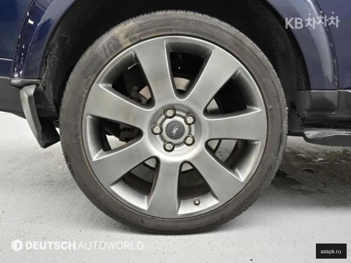 Land Rover Discovery 5