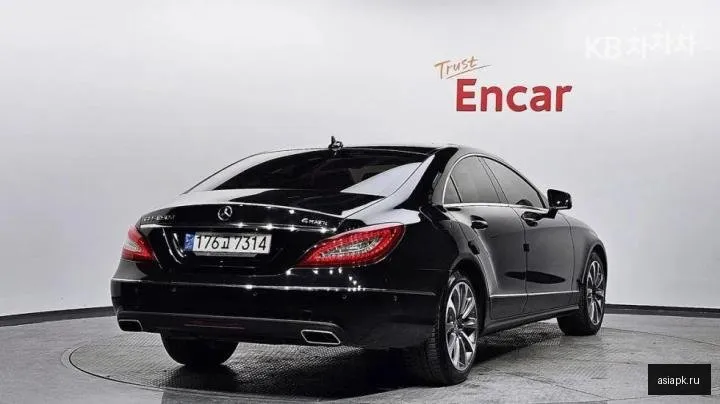 Mercedes-Benz CLS-Class 4
