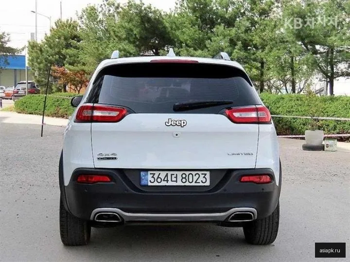 Jeep Cherokee 4