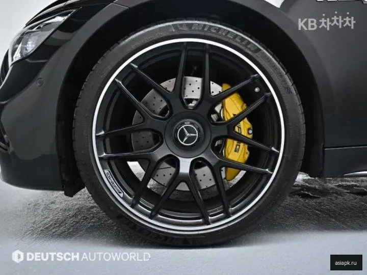 Mercedes-Benz AMG GT 5