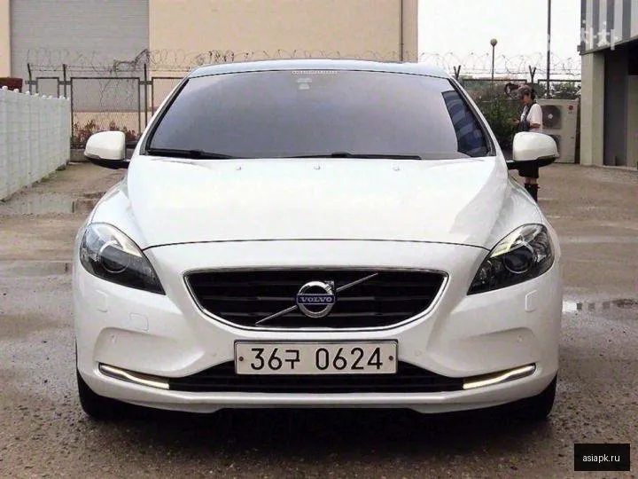 Volvo V40