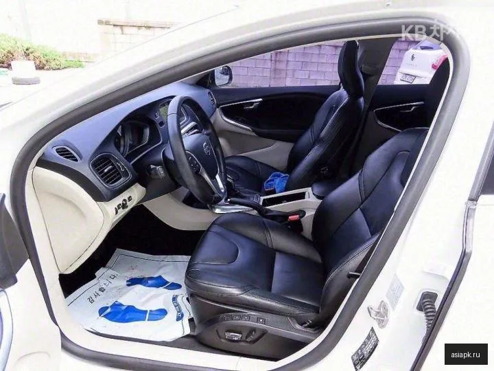 Volvo V40 5