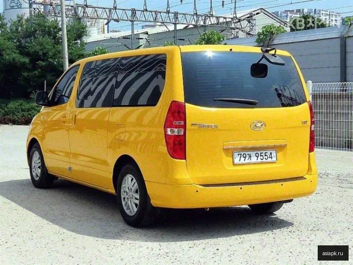 Hyundai Starex 3