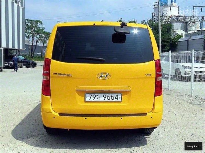Hyundai Starex 4