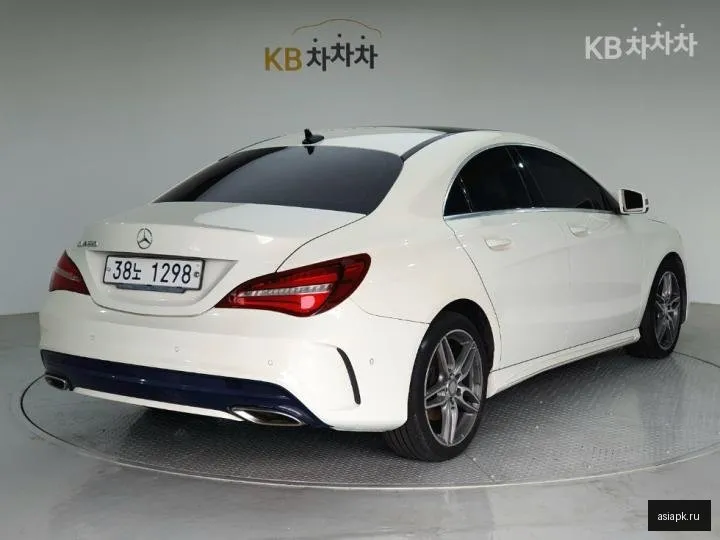Mercedes-Benz CLA-Class AMG 4