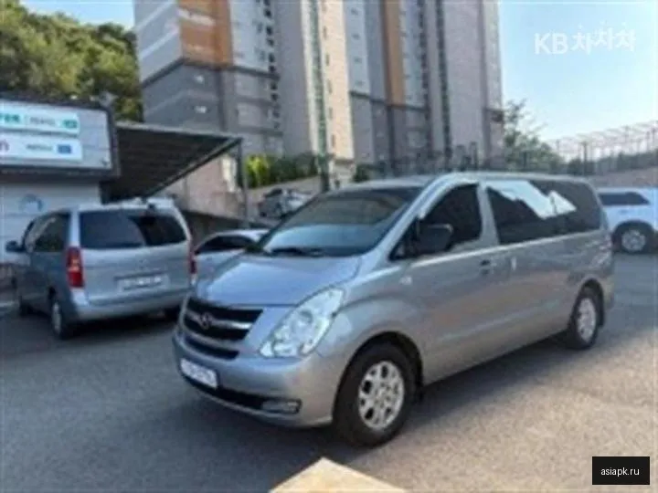 Hyundai Starex 3