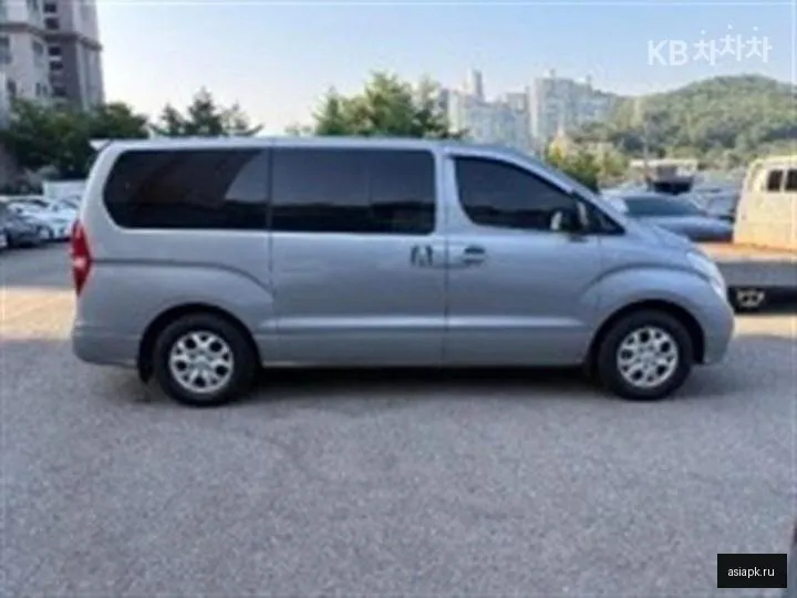 Hyundai Starex 5