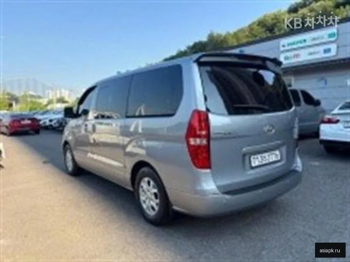 Hyundai Starex 6
