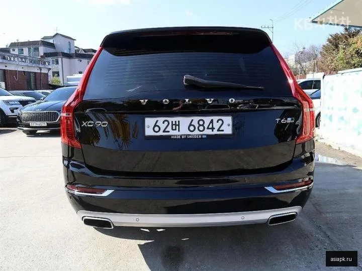 Volvo XC90 4