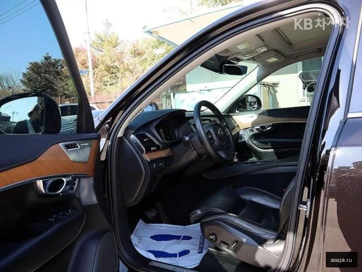 Volvo XC90 6