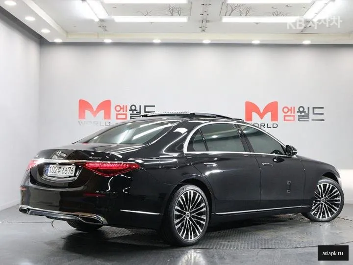 Mercedes-Benz S-Class 3