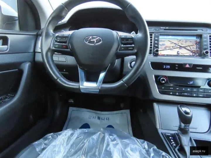 Hyundai Sonata 6