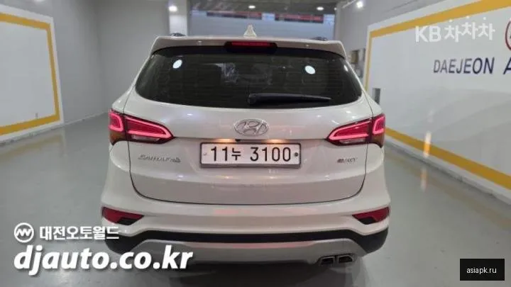 Hyundai Santa Fe 4