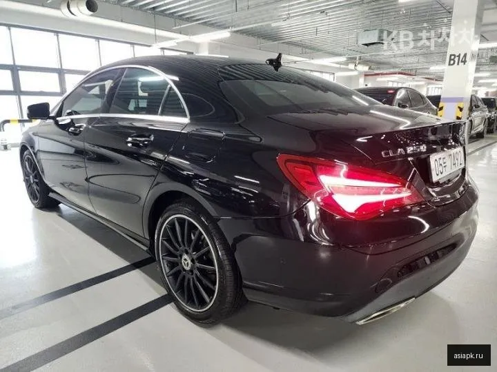 Mercedes-Benz CLA-Class 4