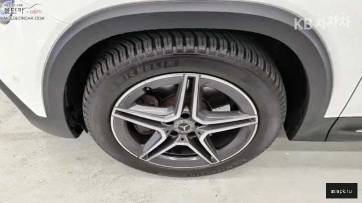 Mercedes-Benz GLB-Class AMG 6